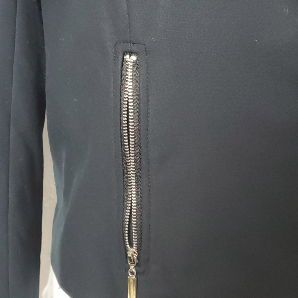 Black blazer - Picture 3 of 12